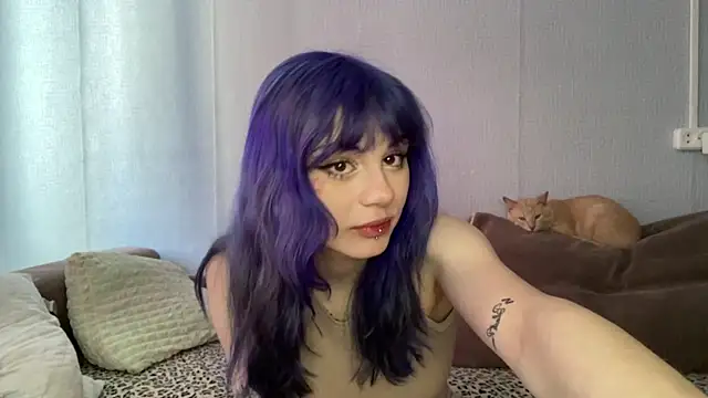 Snapshot of Emmibrilson chatting on 03/08/26, 06:17 Emmibrilson online show from 03/08/26, 06:17