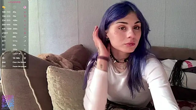 Emmibrilson online show from 06/06/26, 12:54