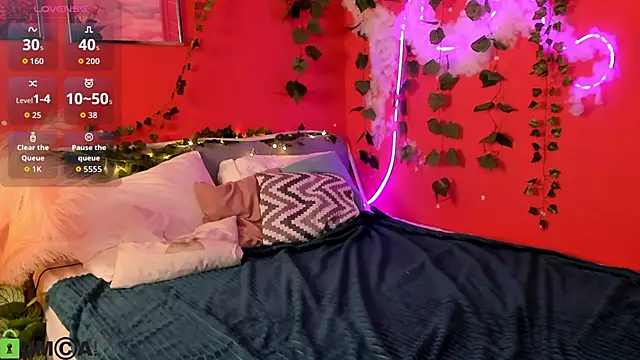 Snapshot of Tiffany_Robinson chatting on 03/04/26, 02:50 Tiffany Robinson online show from 03/04/26, 02:50