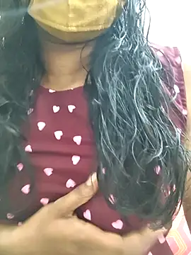 Snapshot of Shaliniqueen chatting on 04/08/26, 08:03 Shaliniqueen online show from 04/08/26, 08:03