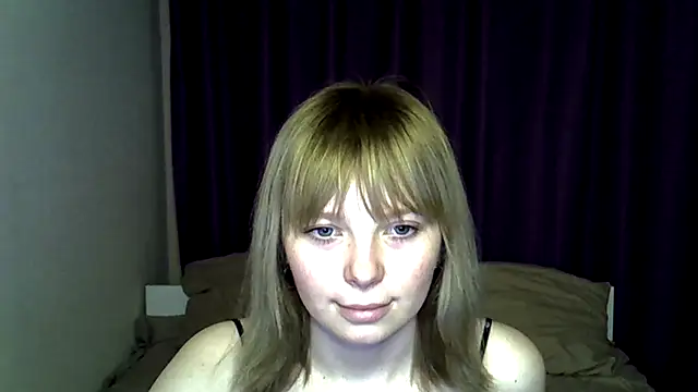 Snapshot of amyagreens chatting on 03/25/26, 07:31 amyagreens online show from 03/25/26, 07:31