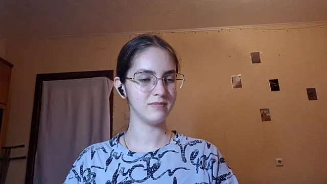 Katelemon online show from 06/17/26, 03:24