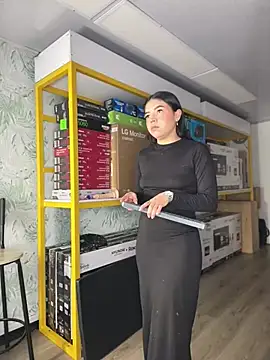 Snapshot of Ambarina_ chatting on 04/11/26, 11:25 Ambarina online show from 04/11/26, 11:25
