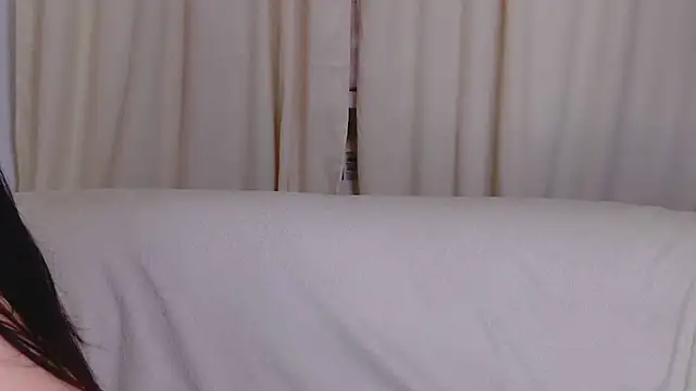 Snapshot of Erika_Moan_ chatting on 03/17/26, 06:06 Erika Moan online show from 03/17/26, 06:06