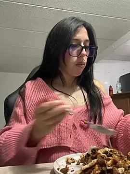 susi chimm online show from 04/30/26, 01:12