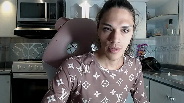 CrisOzzz online show from 02/25/26, 08:40