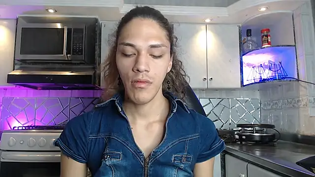 CrisOzzz online show from 04/25/26, 05:32