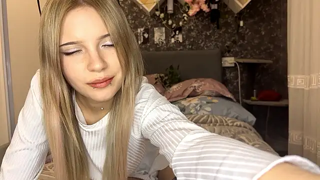 SofiaMarken online show from 03/06/26, 01:07