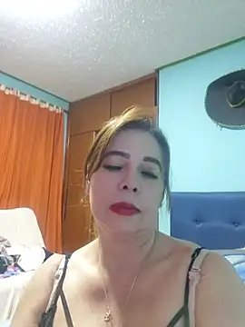 Snapshot of rubiii1972 chatting on 06/27/26, 05:23 rubiii1972 online show from 06/27/26, 05:23