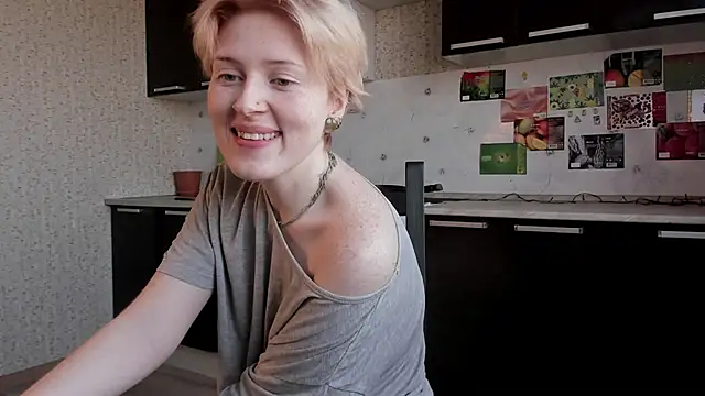 Snapshot of _Freirene chatting on 03/27/26, 03:01 Freirene online show from 03/27/26, 03:01