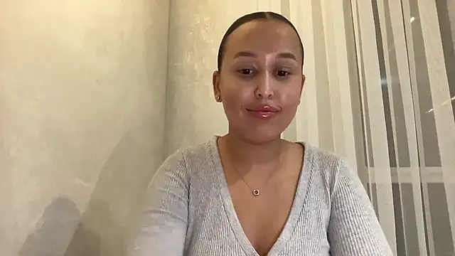 Dana 005 online show from 06/24/26, 09:36