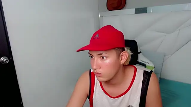 Snapshot of Street_poemm_ chatting on 02/24/26, 04:10 Street poemm online show from 02/24/26, 04:10