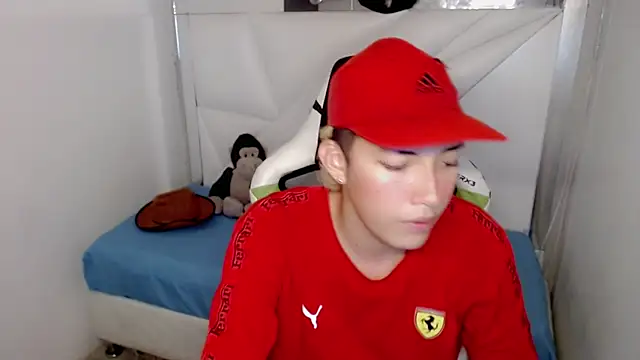 Snapshot of Street_poemm_ chatting on 03/06/26, 03:36 Street poemm online show from 03/06/26, 03:36