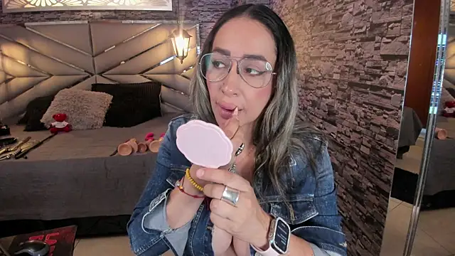 Nicolle Doll  online show from 06/16/26, 04:31