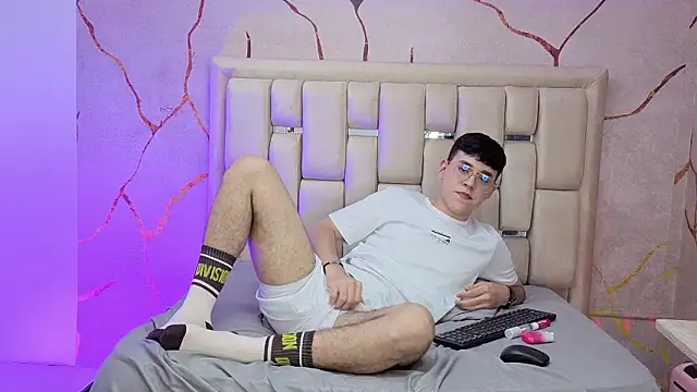 Snapshot of IanBlake_ chatting on 03/10/26, 08:25 IanBlake online show from 03/10/26, 08:25