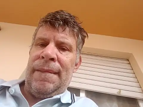 stud2512 online show from 06/18/26, 06:13