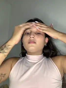 Snapshot of laly_spank chatting on 03/08/26, 06:55 laly spank online show from 03/08/26, 06:55