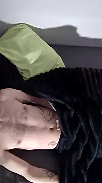 Snapshot of elong007 chatting on 02/24/26, 11:41 elong007 online show from 02/24/26, 11:41