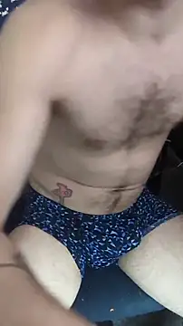 Snapshot of elong007 chatting on 02/25/26, 02:32 elong007 online show from 02/25/26, 02:32