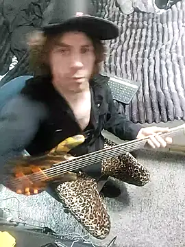 Snapshot of elong007 chatting on 02/27/26, 09:31 elong007 online show from 02/27/26, 09:31