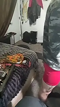 Snapshot of elong007 chatting on 03/15/26, 01:06 elong007 online show from 03/15/26, 01:06