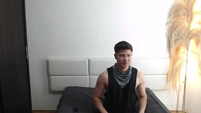 Snapshot of Mat_Jhonson chatting on 03/28/26, 09:31 Mat Jhonson online show from 03/28/26, 09:31