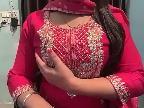 Avneet kaurr1 online show from 04/27/26, 02:20
