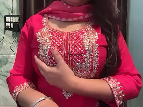 Avneet kaurr1 online show from 05/10/26, 02:17