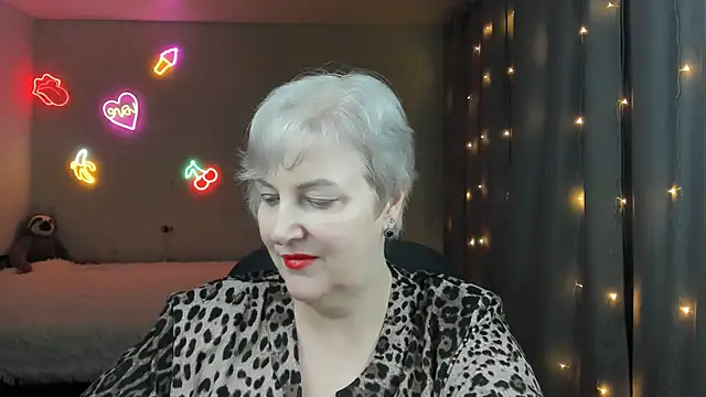 Snapshot of Mary-Leee chatting on 03/24/26, 05:18 Mary-Leee online show from 03/24/26, 05:18