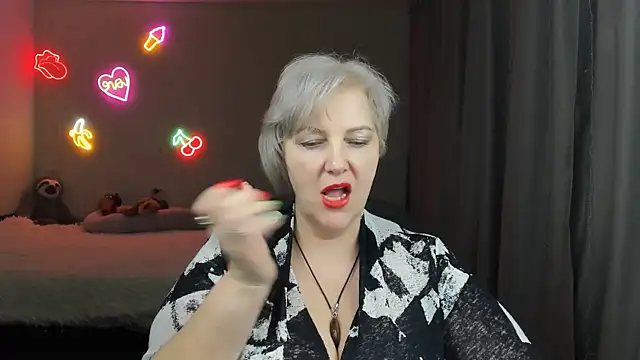 Snapshot of Mary-Leee chatting on 03/30/26, 01:45 Mary-Leee online show from 03/30/26, 01:45