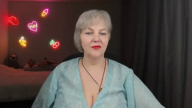 Snapshot of Mary-Leee chatting on 04/03/26, 09:13 Mary-Leee online show from 04/03/26, 09:13