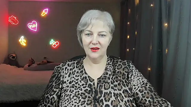 Snapshot of Mary-Leee chatting on 04/04/26, 05:32 Mary-Leee online show from 04/04/26, 05:32