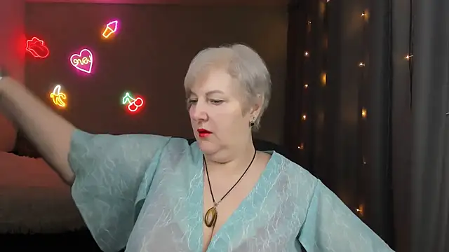 Snapshot of Mary-Leee chatting on 04/09/26, 04:23 Mary-Leee online show from 04/09/26, 04:23