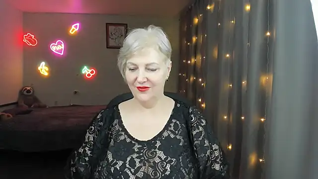 Snapshot of Mary-Leee chatting on 05/12/26, 08:11 Mary-Leee online show from 05/12/26, 08:11