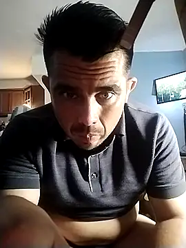 Snapshot of manuel4200 chatting on 03/05/26, 12:23 manuel4200 online show from 03/05/26, 12:23