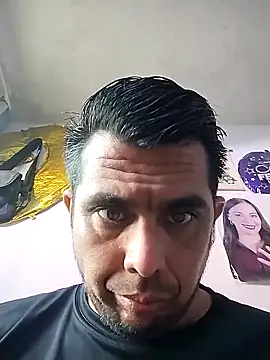 Snapshot of manuel4200 chatting on 04/27/26, 02:15 manuel4200 online show from 04/27/26, 02:15