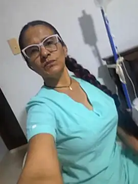 Snapshot of Lorenaluna chatting on 03/15/26, 01:00 Lorenaluna online show from 03/15/26, 01:00