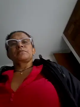 Snapshot of Lorenaluna chatting on 03/16/26, 07:56 Lorenaluna online show from 03/16/26, 07:56