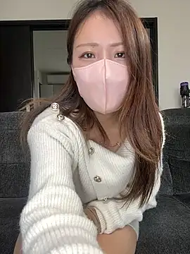 Snapshot of _RAN_ch chatting on 04/14/26, 11:11 RAN ch online show from 04/14/26, 11:11