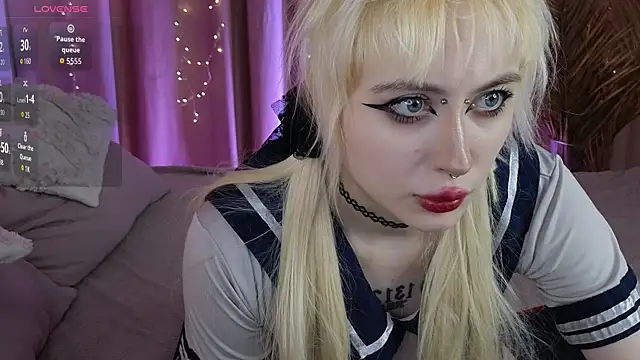 rraffaellka online show from 05/12/26, 09:34