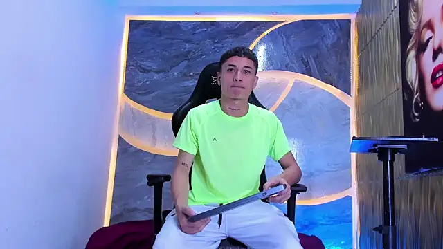 Snapshot of Matheus_Ic_ chatting on 02/25/26, 07:56 Matheus Ic online show from 02/25/26, 07:56