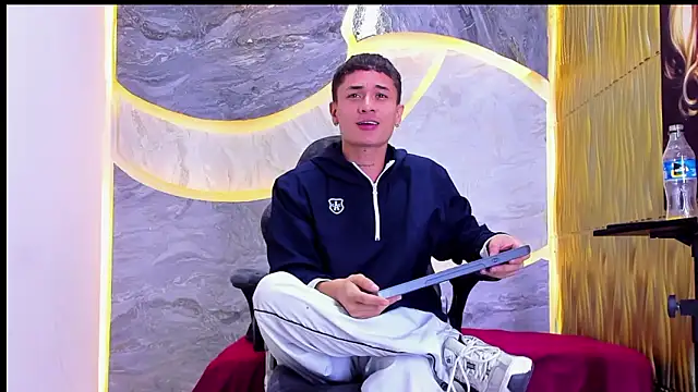 Snapshot of Matheus_Ic_ chatting on 03/04/26, 08:26 Matheus Ic online show from 03/04/26, 08:26