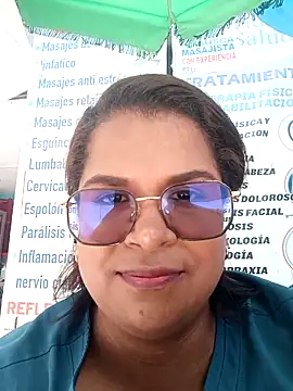 Snapshot of luna_hotxx23 chatting on 02/23/26, 05:43 luna hotxx23 online show from 02/23/26, 05:43