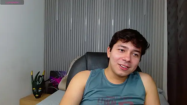 Julian Smith21 online show from 05/06/26, 01:36
