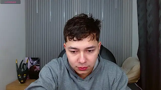 Julian Smith21 online show from 06/21/26, 03:53