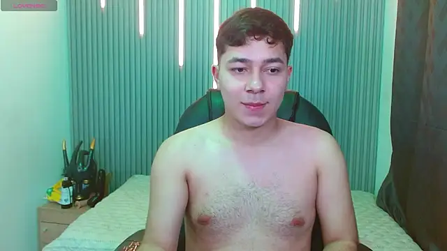 Julian Smith21 online show from 06/24/26, 11:59