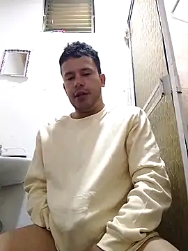 Snapshot of Ferrandiz23 chatting on 03/16/26, 05:24 Ferrandiz23 online show from 03/16/26, 05:24