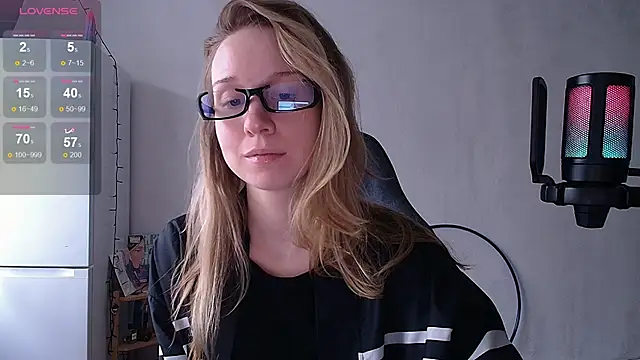 Snapshot of SatinSinner chatting on 03/23/26, 02:54 SatinSinner online show from 03/23/26, 02:54