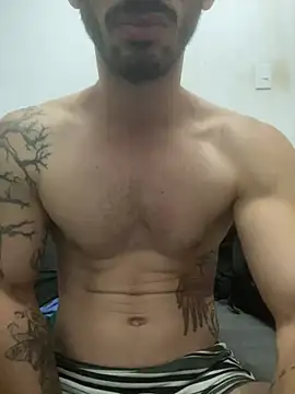 Snapshot of Hamzinhob chatting on 03/27/26, 03:23 Hamzinhob online show from 03/27/26, 03:23