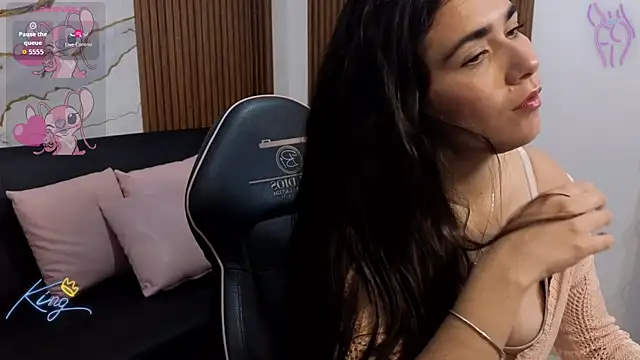 Loren Tay online show from 06/15/26, 01:52